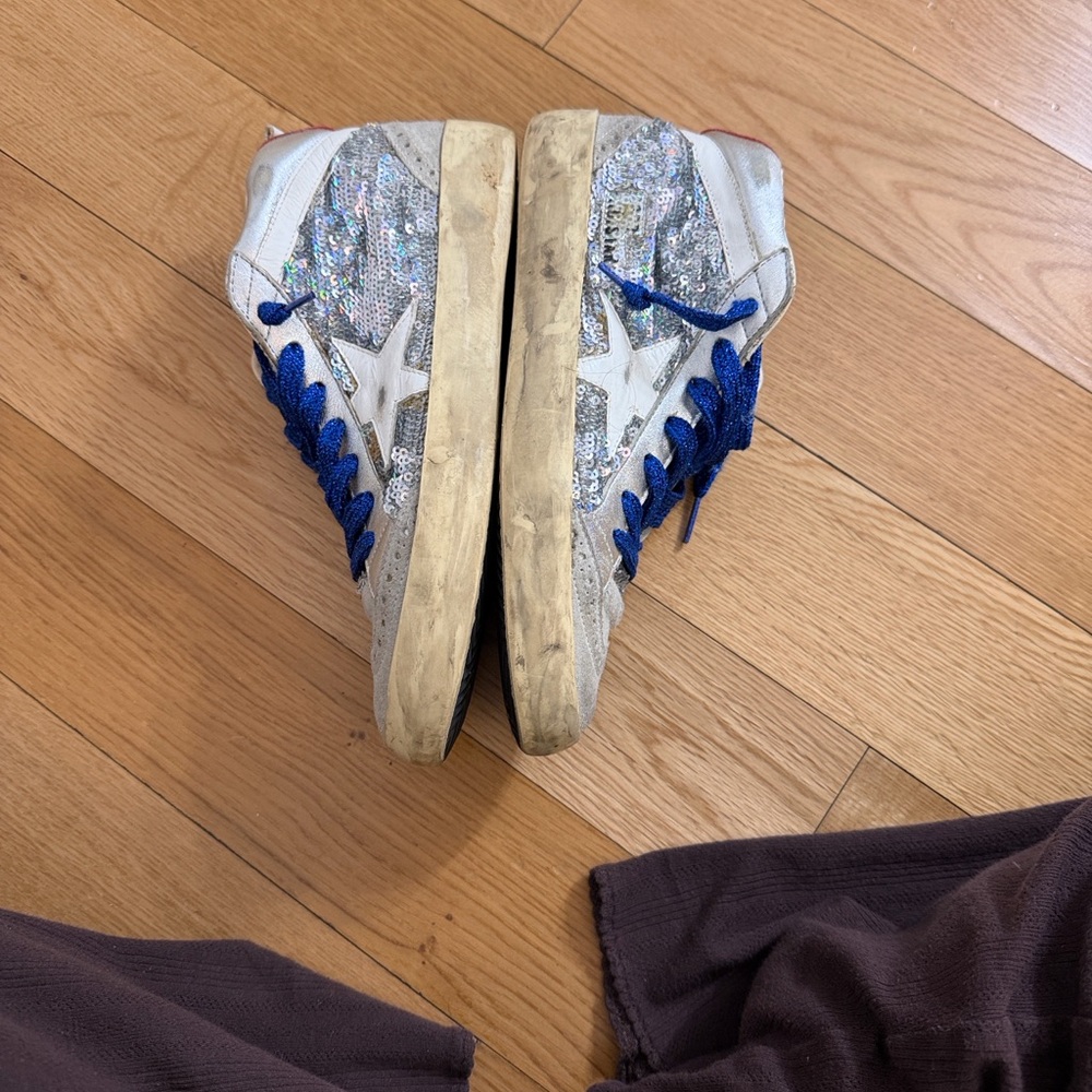 Golden Goose Silver Sequin Sneakers with Blue Laces - Picture 8 of 11